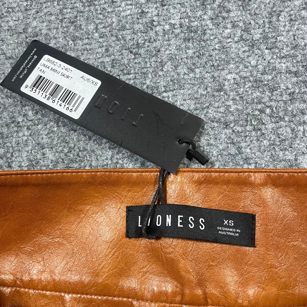 NWT Lioness Uma Mini Skirt Womens XS Tan Faux Vegan Leather Buckle - Picture 5 of 6